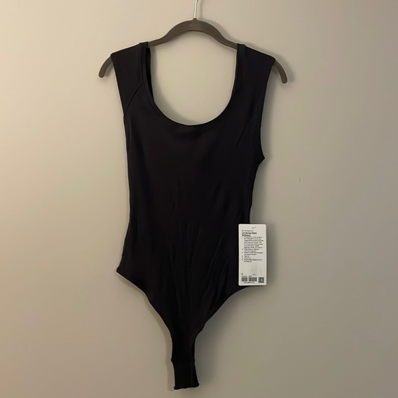 lululemon LA Scoop Neck Bodysuit - Picture 2 of 5